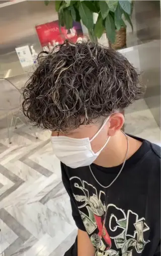 カラー パーマ メンズ 新宿【メンズパーマ】 塩澤太一のヘアスタイル
