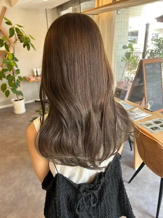 ロング カラー ELLE&SALLY 石野のヘアスタイル