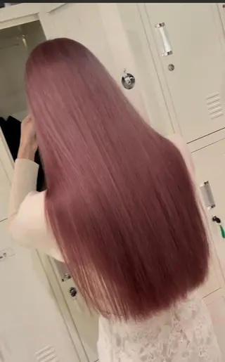 カラー ロング TIGRE tenjinのヘアスタイル