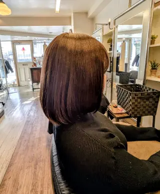 ミディアム カラー 椎橋 美帆野のヘアスタイル