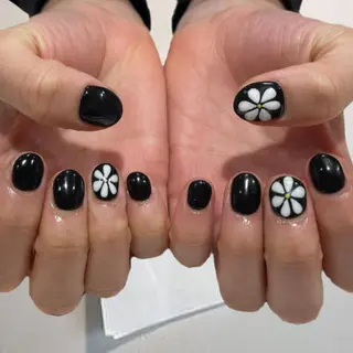 ネイル sharesalon    room59所属・nozomi 🌙のネイルデザイン