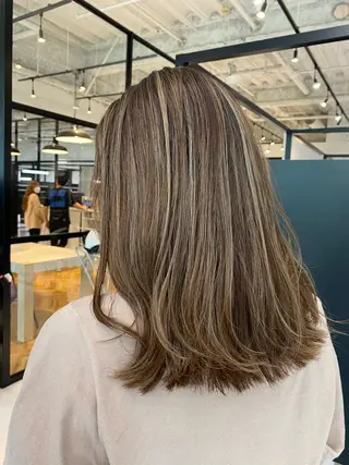 セミロング カラー salowin梅田茶屋町suite所属・ハイトーンヘア/ 島崎　タクミのヘアスタイル