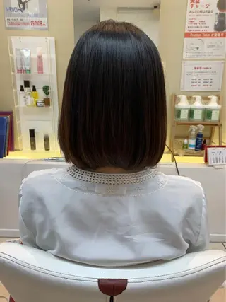 ミディアム 瀬川 茉衣子のヘアスタイル