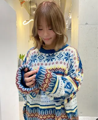 ミディアム カラー 韓国/レイヤー/艶髪 ルキアのヘアスタイル