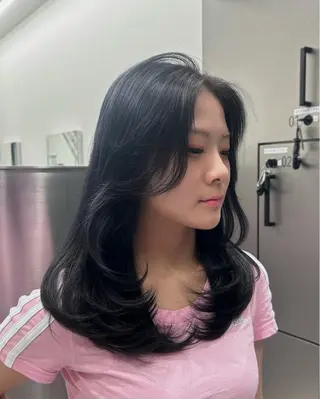 ロング 大人レイヤー/艶美髪 🇺🇸TOMONAのヘアスタイル