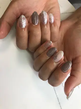 ネイル 黒葛原 めぐみのネイルデザイン