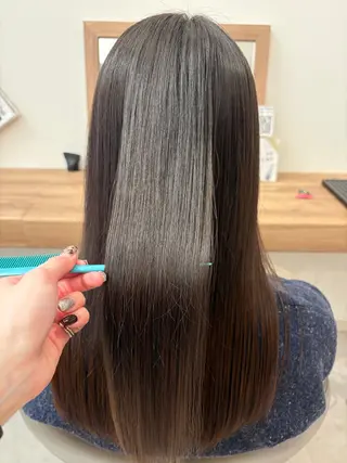 ロング 鈴木 陽菜のヘアスタイル