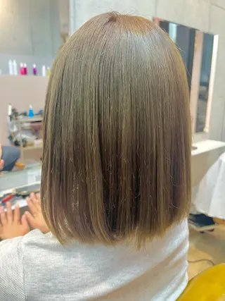 ミディアム カラー カコ/レイヤーカット ヘアアレンジのヘアスタイル