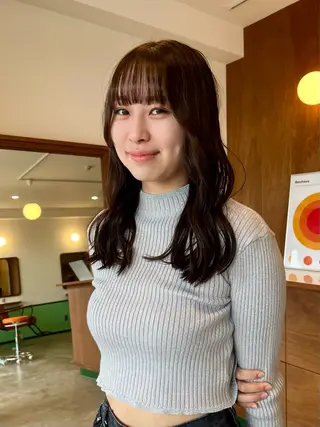 ミディアム LOBBY HIMERIのヘアスタイル