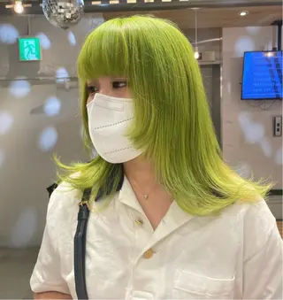 セミロング カラー 艶ハイトーン👑♡ NATSUKIのヘアスタイル