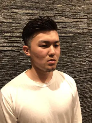 ショート メンズ 岡本 耕太郎のヘアスタイル