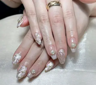 ネイル ishiro 🍂のネイルデザイン