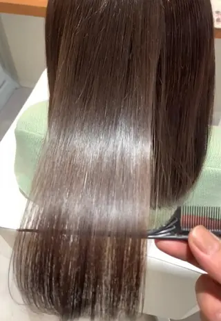 ミディアム 岩本 理沙のヘアスタイル