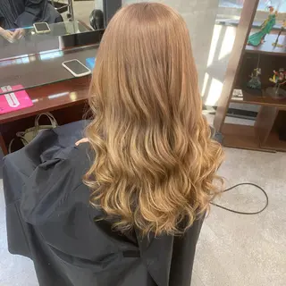 ロング カラー シールエクステ特化 ハイトーン、NANAのヘアスタイル