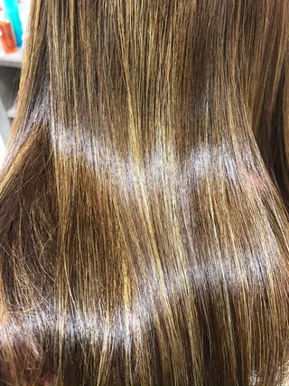 ロング 松佐 ゆかりのヘアスタイル