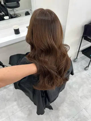 ロング カラー オリーブカラー🫒 レイヤーカット✂︎のヘアスタイル