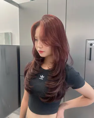 ロング 大人レイヤー/艶美髪 🇺🇸TOMONAのヘアスタイル