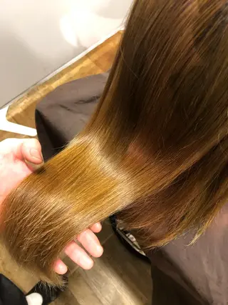 ヤナギウチ エリカのヘアスタイル