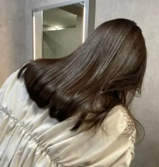 セミロング nene .のヘアスタイル