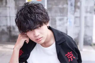 ショート カラー hao所属・西山 頌太のヘアスタイル