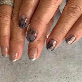 ネイル THECOLORS所属・近貞 莉奈のネイルデザイン