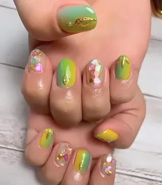 ネイル 菅野 愛花のネイルデザイン