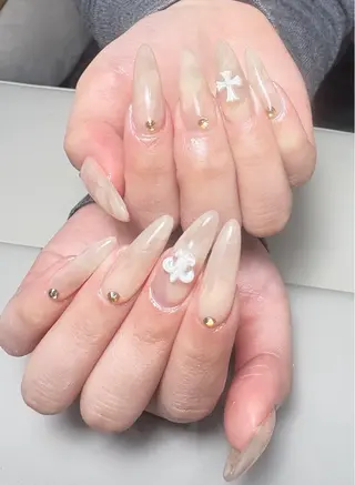 ネイル AngelChris ビューティーサロンのネイルデザイン