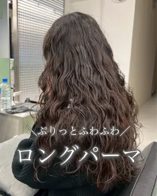 ロング カラー パーマ 表参道/赤み無し 透明感 colorのヘアスタイル