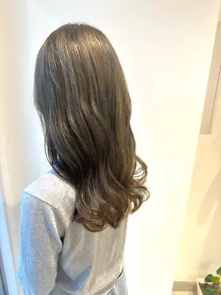 ロング PRIMA aimer所属・前田 花綸のヘアスタイル