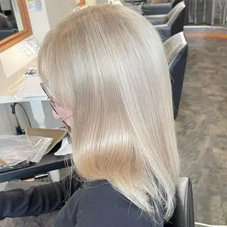 カラー スタッフ1 アシスタントのヘアスタイル