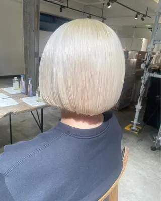 ミディアム カラー ハイトーン/レイヤー /ケアブリーチ石川治のヘアスタイル