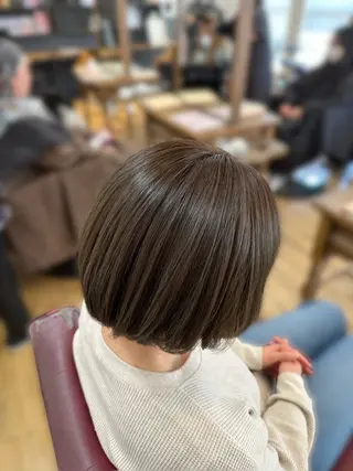 ショート カラー 荻野 翔太朗のヘアスタイル