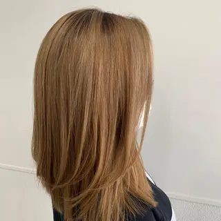 セミロング カラー WHITE所属・WHITE 田中智之のヘアスタイル