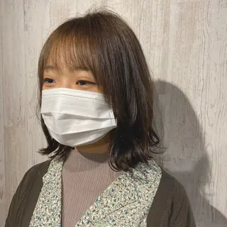 ミディアム カラー 大場 優のヘアスタイル