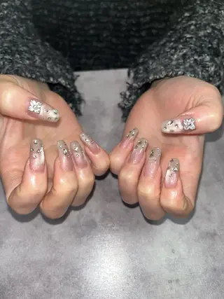 ネイル rino nail所属・坂 しおのネイルデザイン