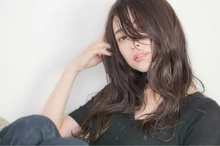 ロング レイヤーカット・ 縮毛矯正 星野のヘアスタイル