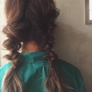 ロング カラー ヘアアレンジ PHIDGE所属・山下 千明のヘアスタイル