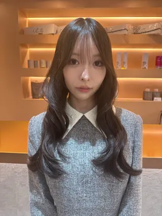 ロング カラー 🌿nudeカラー/ レイヤー/藤原🌿のヘアスタイル