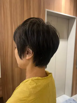ショート 村中 逸紀のヘアスタイル