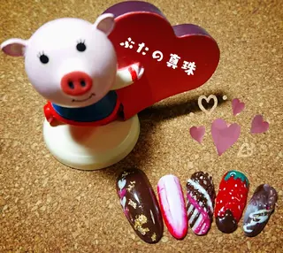 ネイル 林 珠里のネイルデザイン