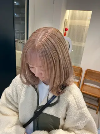 ショート カラー 艶髪ブリーチ/レイヤ ー/竹本幸希のヘアスタイル