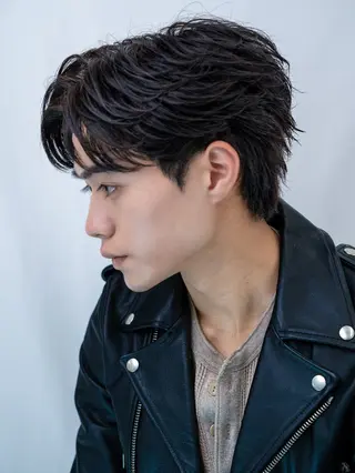 ミディアム メンズ 波巻きスパイラル 近藤剛　浦和のヘアスタイル