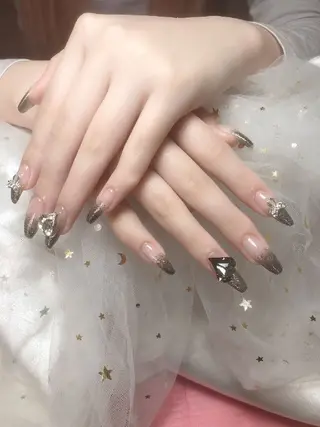 ネイル ENsalon AKIRAのネイルデザイン