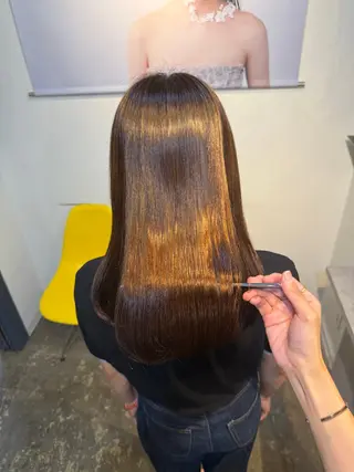 セミロング 縮毛矯正/レイヤー カット⭐️SHOTAのヘアスタイル