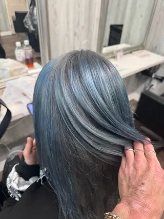 セミロング ✨池袋ブリーチ特化 Hibiki✨のヘアスタイル