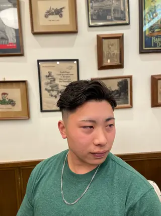 ショート カラー パーマ カット指名No1漆原 聡のヘアスタイル