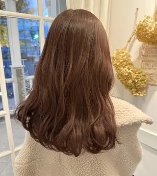 セミロング 加藤 梨夏のヘアスタイル