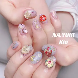 ネイル 🦋 Queenieのネイルデザイン