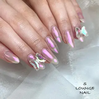 ミディアム S LOUNGE NAIL所属・パーツたくさん🍓 SUMIのネイルデザイン