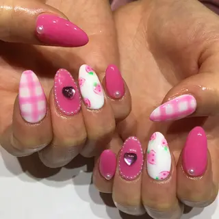 ネイル n'eige nail所属・大谷 綾香のネイルデザイン